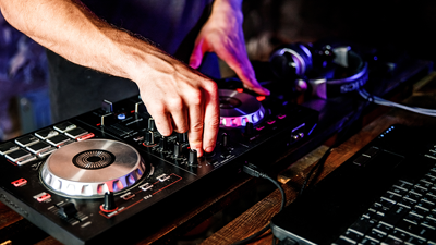 Dj Performance
